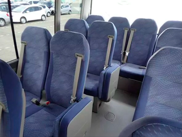 Автобус Toyota Coaster