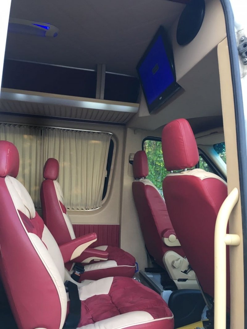 Микроавтобус Mercedes-Benz Sprinter VIP Микроавтобус Mercedes-Benz Sprinter VIP