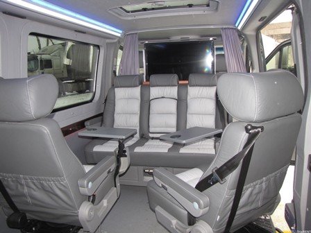 Микроавтобус Mercedes-Benz Sprinter VIP Микроавтобус Mercedes-Benz Sprinter VIP