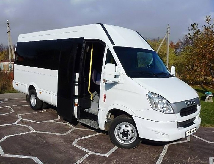 Микроавтобус Iveco Daily