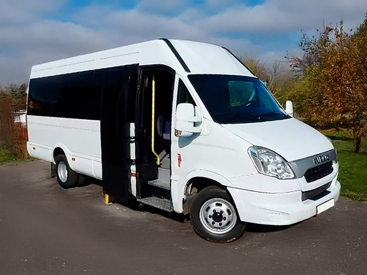 Микроавтобус Iveco Daily
