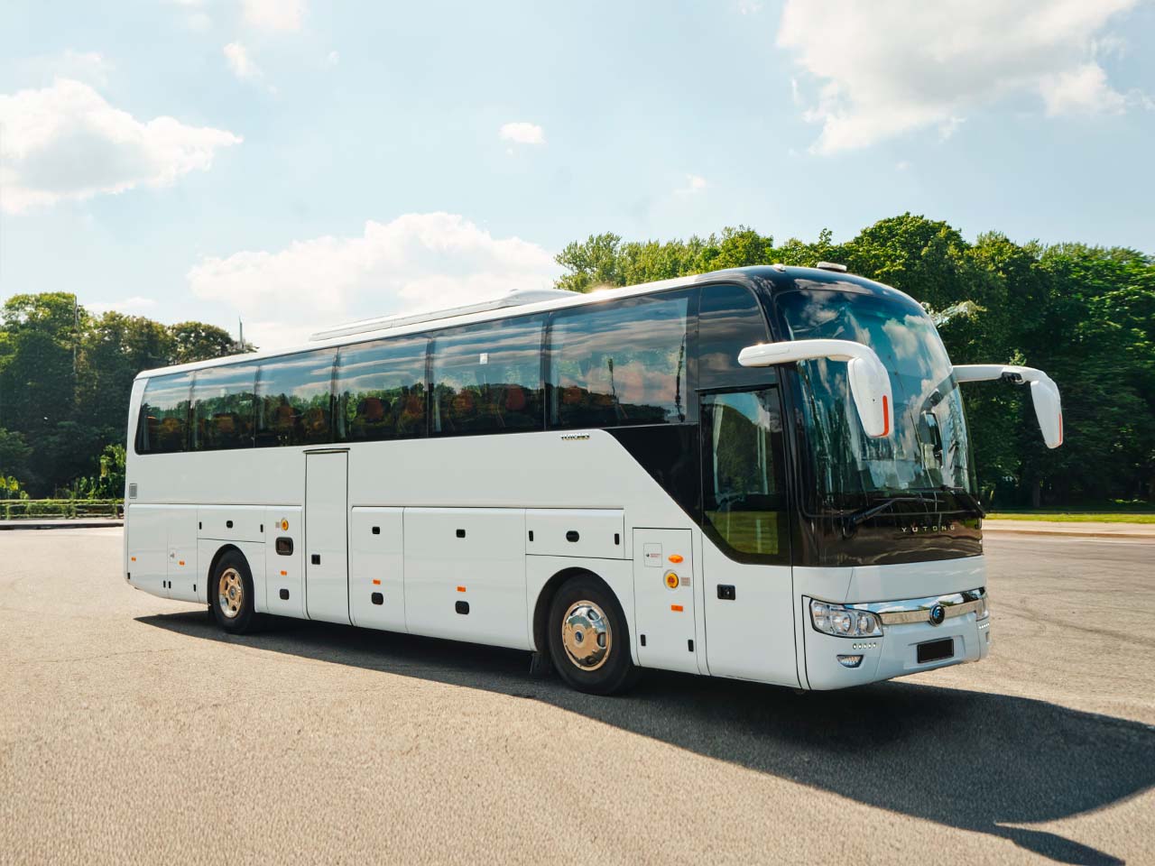 Автобус Yutong 52 места