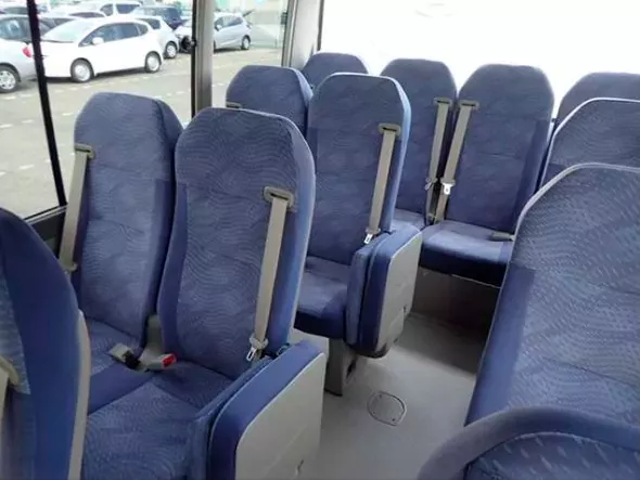 Автобус Toyota Coaster