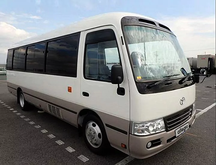 Автобус Toyota Coaster