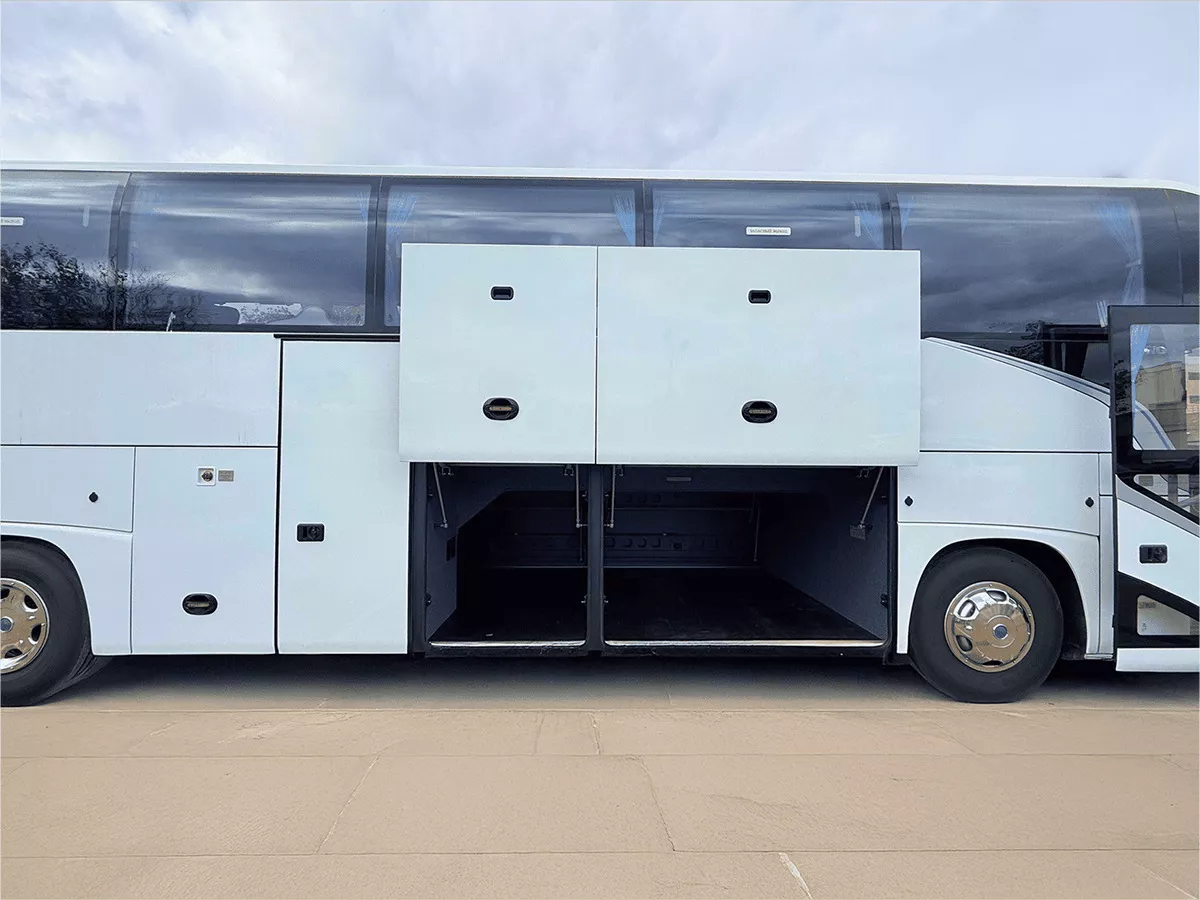 Автобусы Yutong 54 места