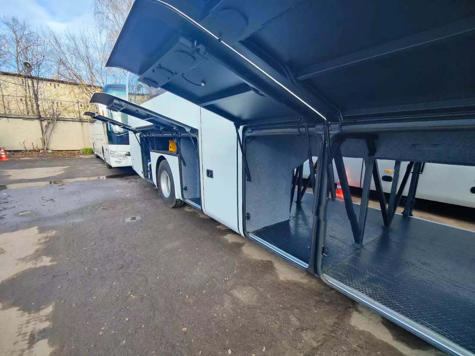 Автобусы Yutong 54 места